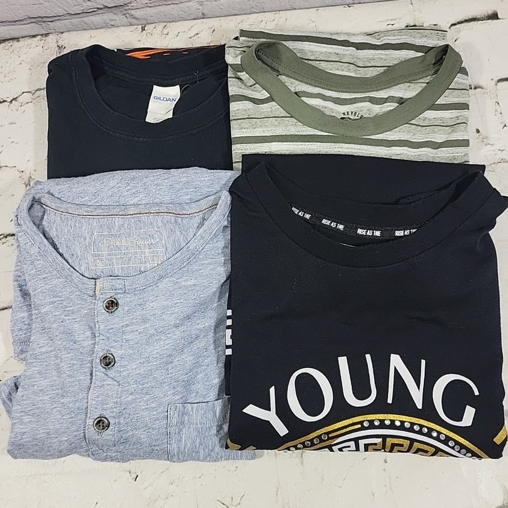 T-Shirt Lot Mens Sz Large 4Pc Short Sleeve Casual Basics Some Graphics